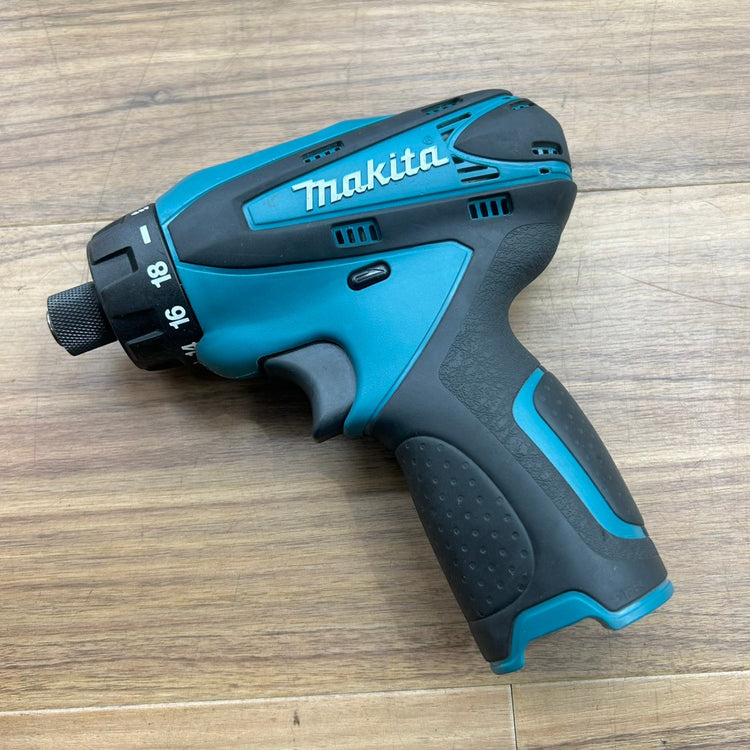 ◆マキタ(makita) 充電式ドライバドリル DF030DWX 【船橋馬込店】