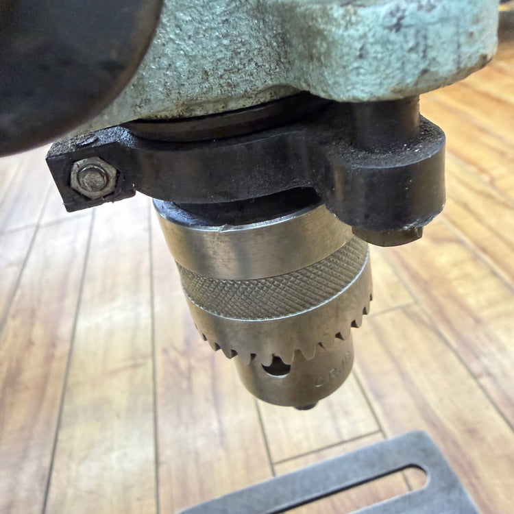 動作良好 100V 卓上ボール盤 5段変速 TB130 チャック回し付属【リライズ蓮田店】