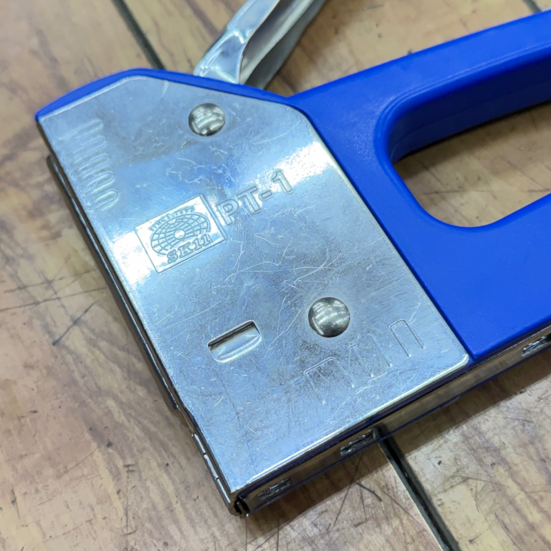 【コンパクト便】 パワフルハンドタッカー PT-1 【リライズ蓮田店】