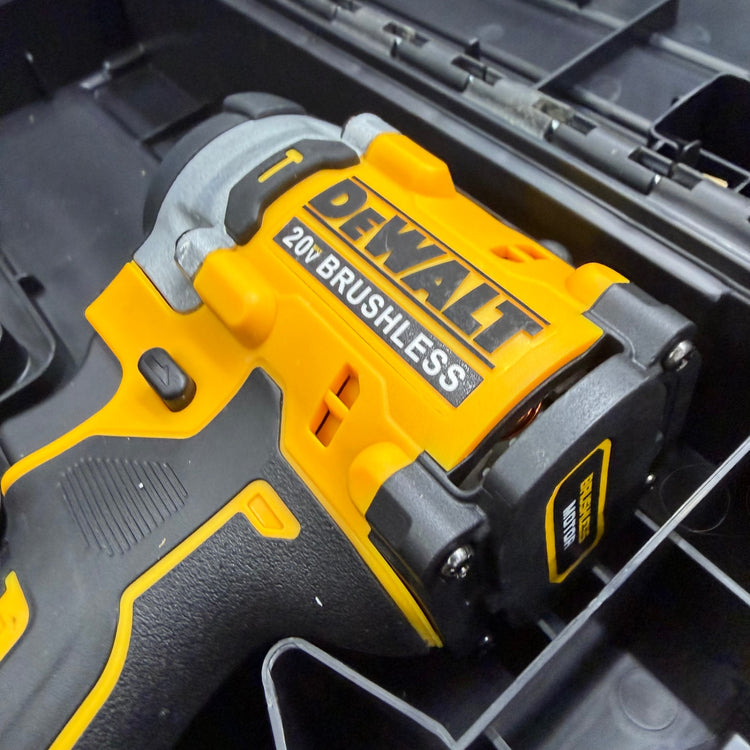 未使用 20V 1/2インチ(12.7sq) インパクトレンチ DCF921N ケース付属【リライズ蓮田店】