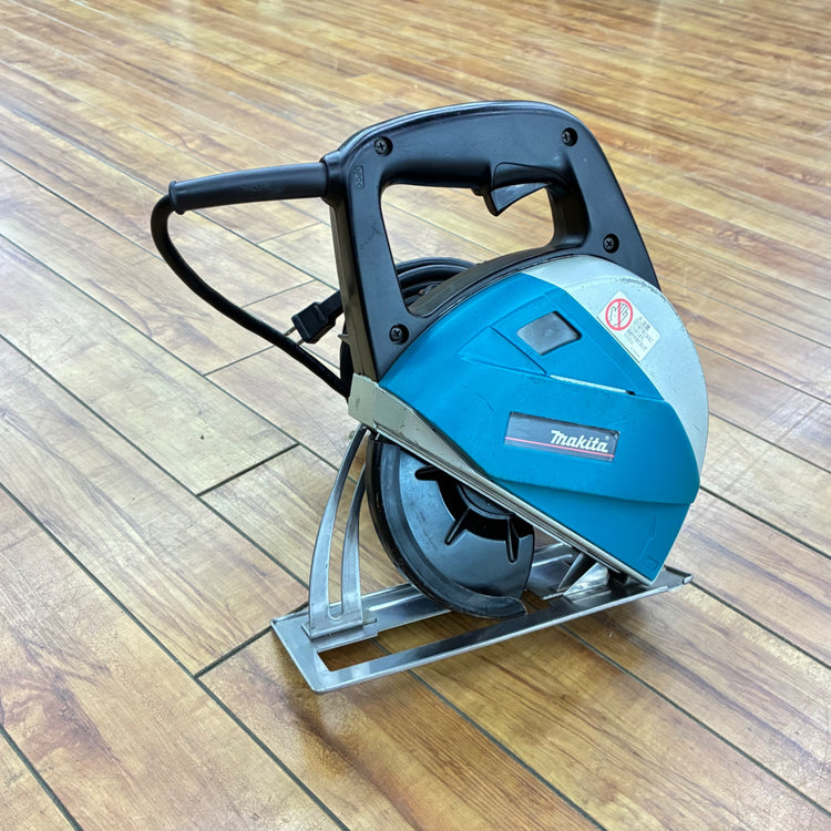 マキタ(makita) 185mm チップソーカッター 4130N 【蓮田店】