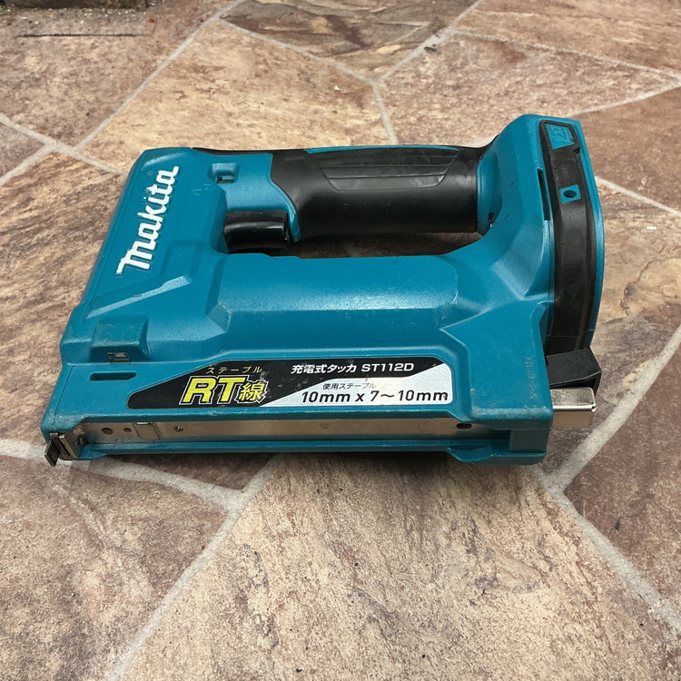 【中古・動作確認済み】 マキタ makita  18V 充電式タッカ ST112DZ フック無し 本体のみ 【越谷店】