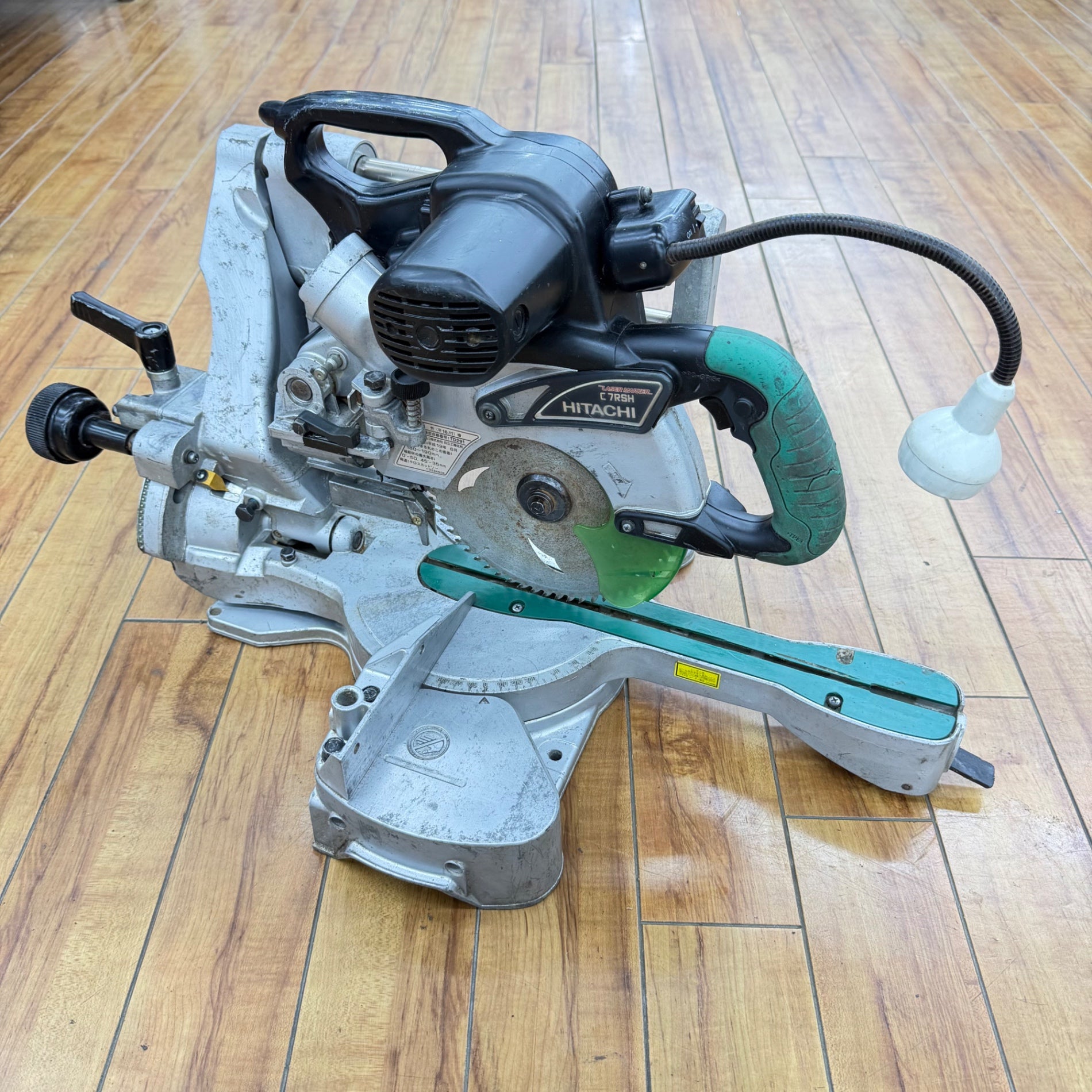 動作確認済み 日立(HITACHI) 190mm 卓上スライドマルノコ C7RSH 【リライズ蓮田店】