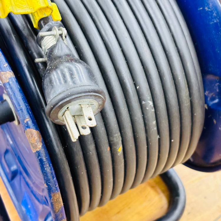 100V 防雨防塵型 温度センサー付 漏電保護専用ブレーカー付 30m コードリール NPW-EB33-SP 【中古】 【蓮田店】
