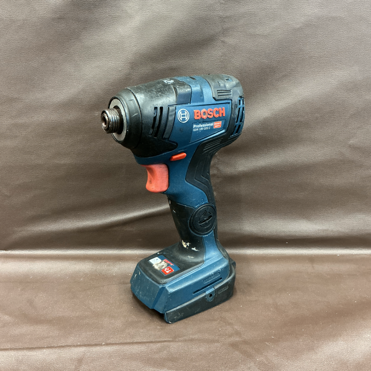 【ジャンク品・一応動きます】 ボッシュ BOSCH 18V インパクトドライバー GDR18V-200C 正逆切替不可 【越谷店】