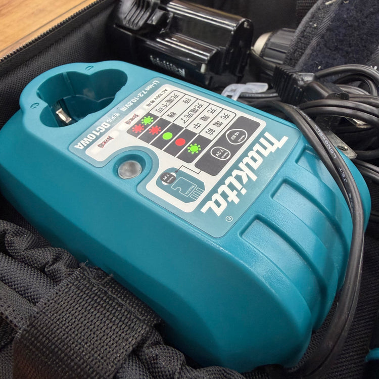 美品 動作良好 10.8V 充電式ドライバドリル DF330DWX 【リライズ蓮田店】