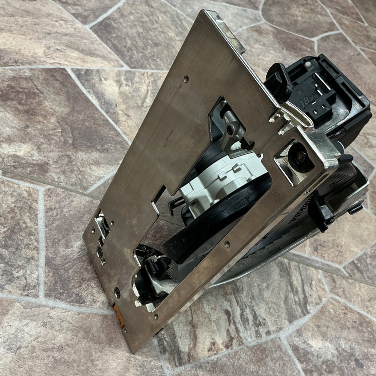 【中古・動作良好！新品刃！】 マキタ makita 18V 165mm コードレス丸のこ HS631DZB 本体のみ 【越谷店】