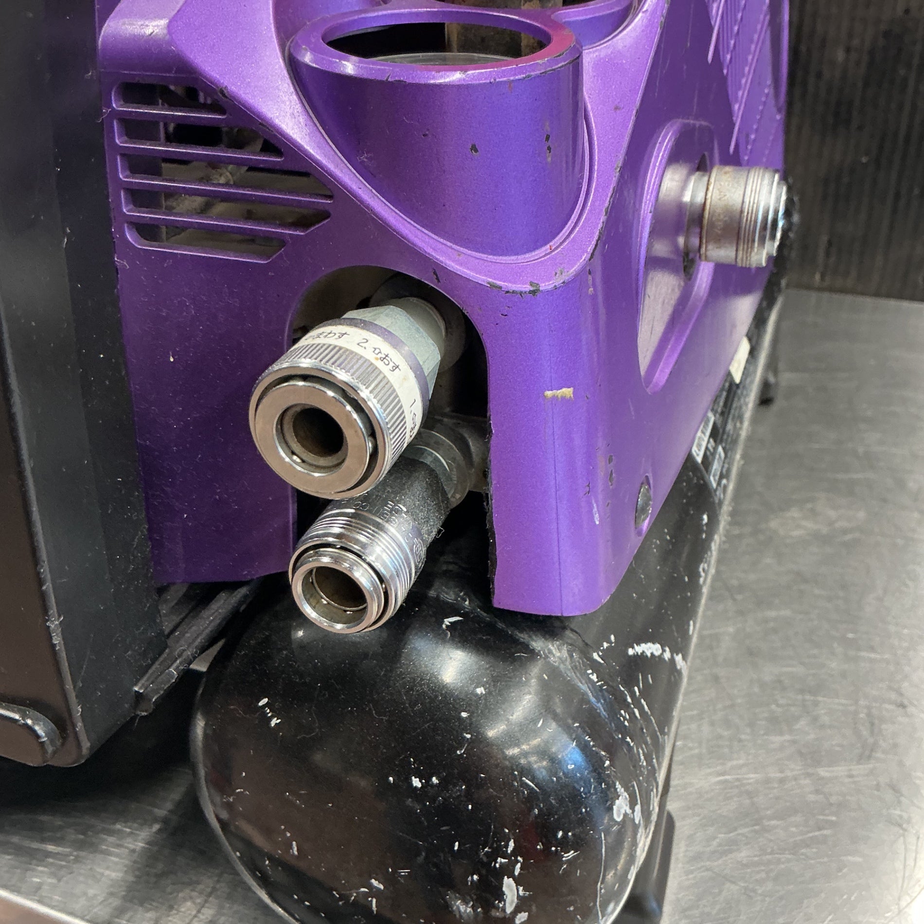 【中古】マックス/MAX エアコンプレッサー AK-HH1270E3_メタリックパープル  【越谷店】