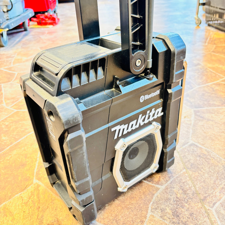 ◆マキタ(makita) コードレスラジオ MR108B 【越谷店】