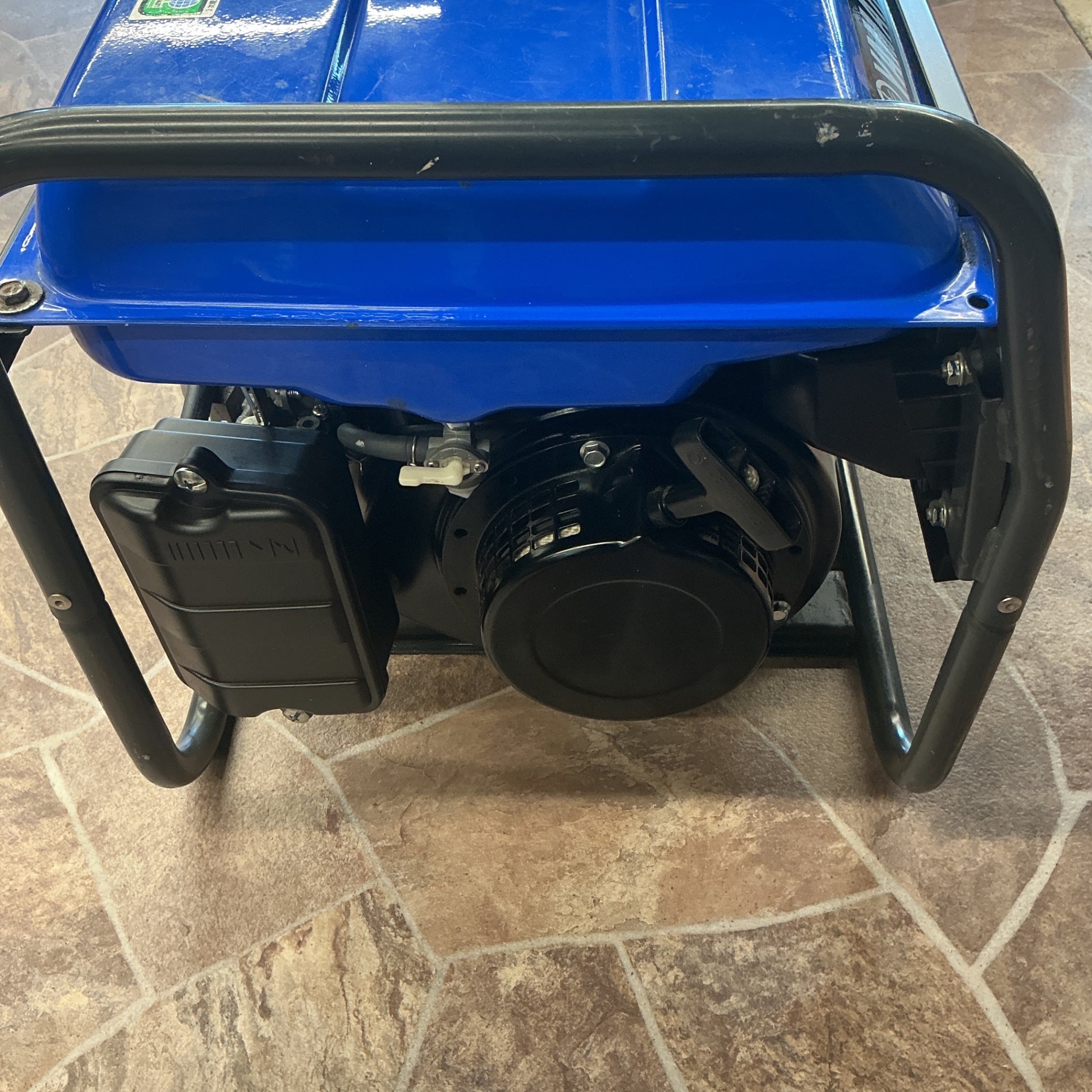 【店頭引取り限定】【東日本向けモデル】【中古】ヤマハ(YAMAHA) 発電機 EF23H_50Hz  【越谷店】