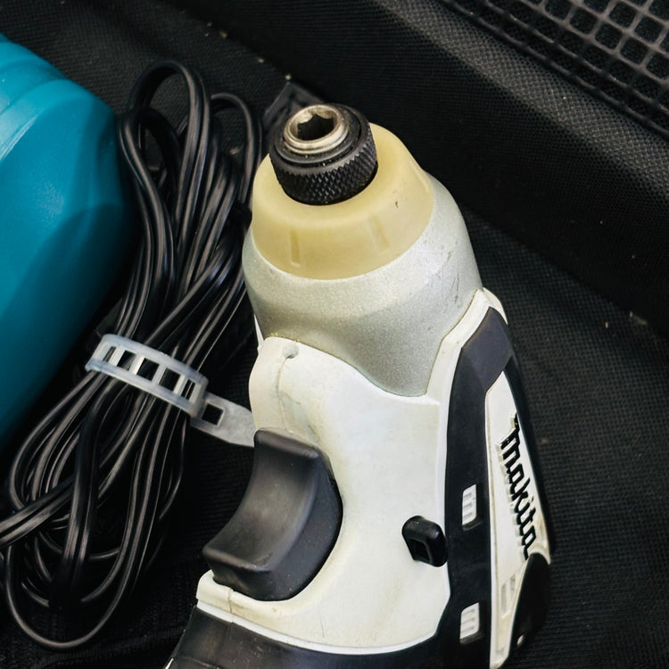 10.8V 充電式インパクトドライバー TD090DWXW バッテリ3個付属【リライズ蓮田店】