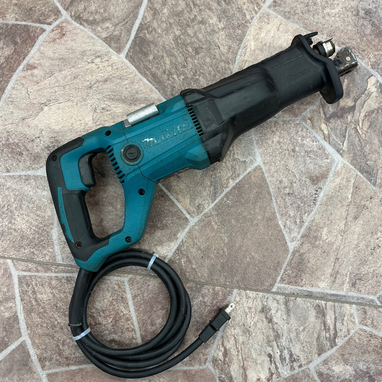 【中古・訳アリ・低価格出品】 マキタ makita レシプロソー JR3051T 本体のみ 動作品 一部部品欠損あり 【越谷店】