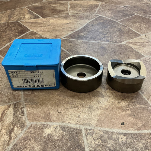 【美品中古】 泉精器(izumi) A-75 パンチセット パンチサイズφ77.2mm 【越谷店】