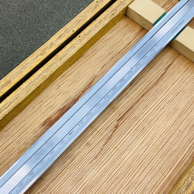 300mm ダイヤルノギス 500-153 【蓮田店】