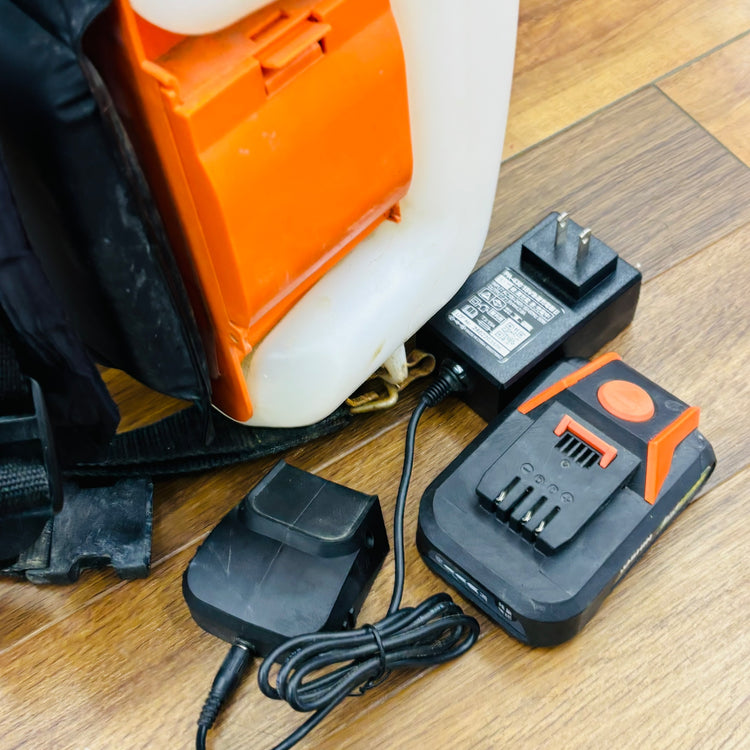 動作確認済み  18V 充電式噴霧器 SLS-15H バッテリ2個・充電器付【リライズ蓮田店】