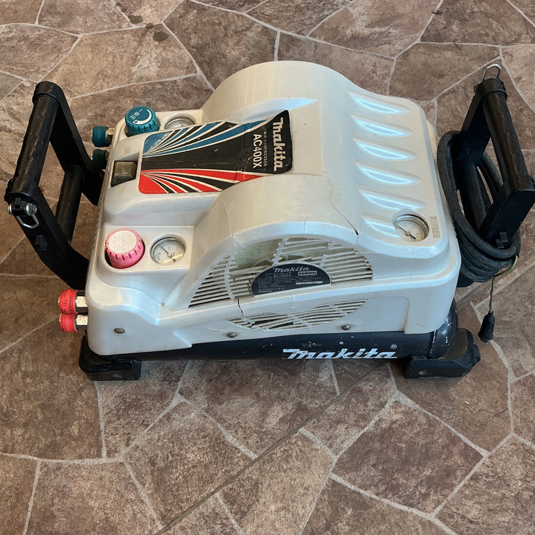 【中古】 マキタ(makita) エアコンプレッサー AC400XW 【越谷店】