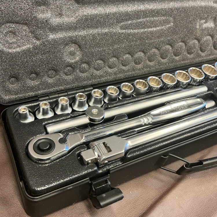 【美品中古】トネ(TONE) ソケットレンチセット CX3172BK 差込角9.5mm(3/8") ブラック 内容24点  【越谷店】