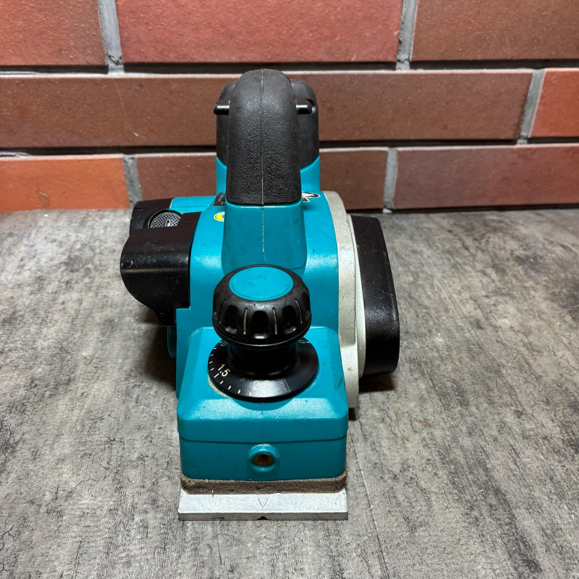 ※ブレード・ホルダ曲がりあり※マキタ(makita) コードレスカンナ KP180DZ【市川行徳店】