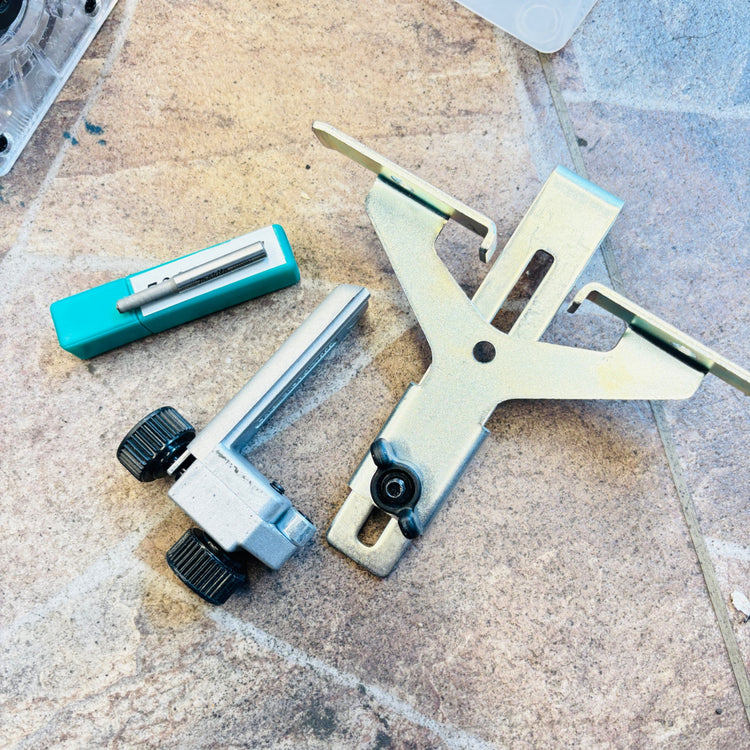 ◆マキタ(makita) コードレストリマ RT40DZ 【越谷店】