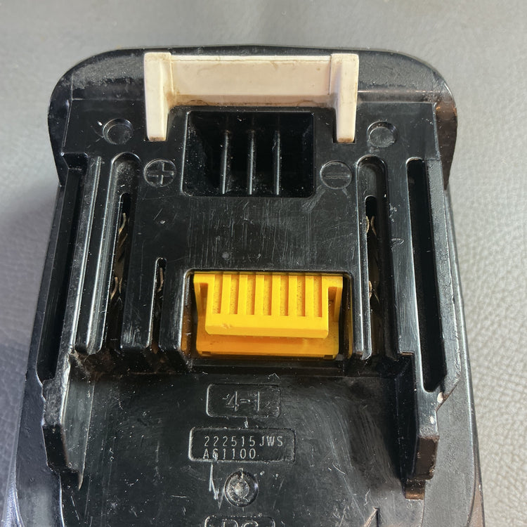 【中古】マキタ(makita) リチウムイオンバッテリー 18V/3.0Ah BL1830B  【越谷店】