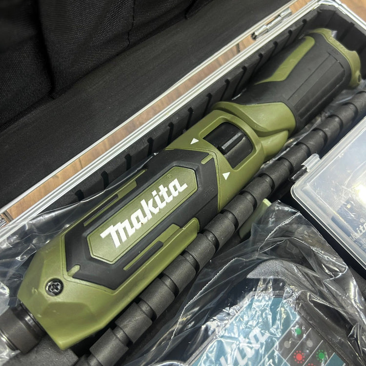 良品 マキタ (makita) 7.2V コードレスペンインパクトドライバー TD022DSHXO オリーブ 【船橋馬込店】