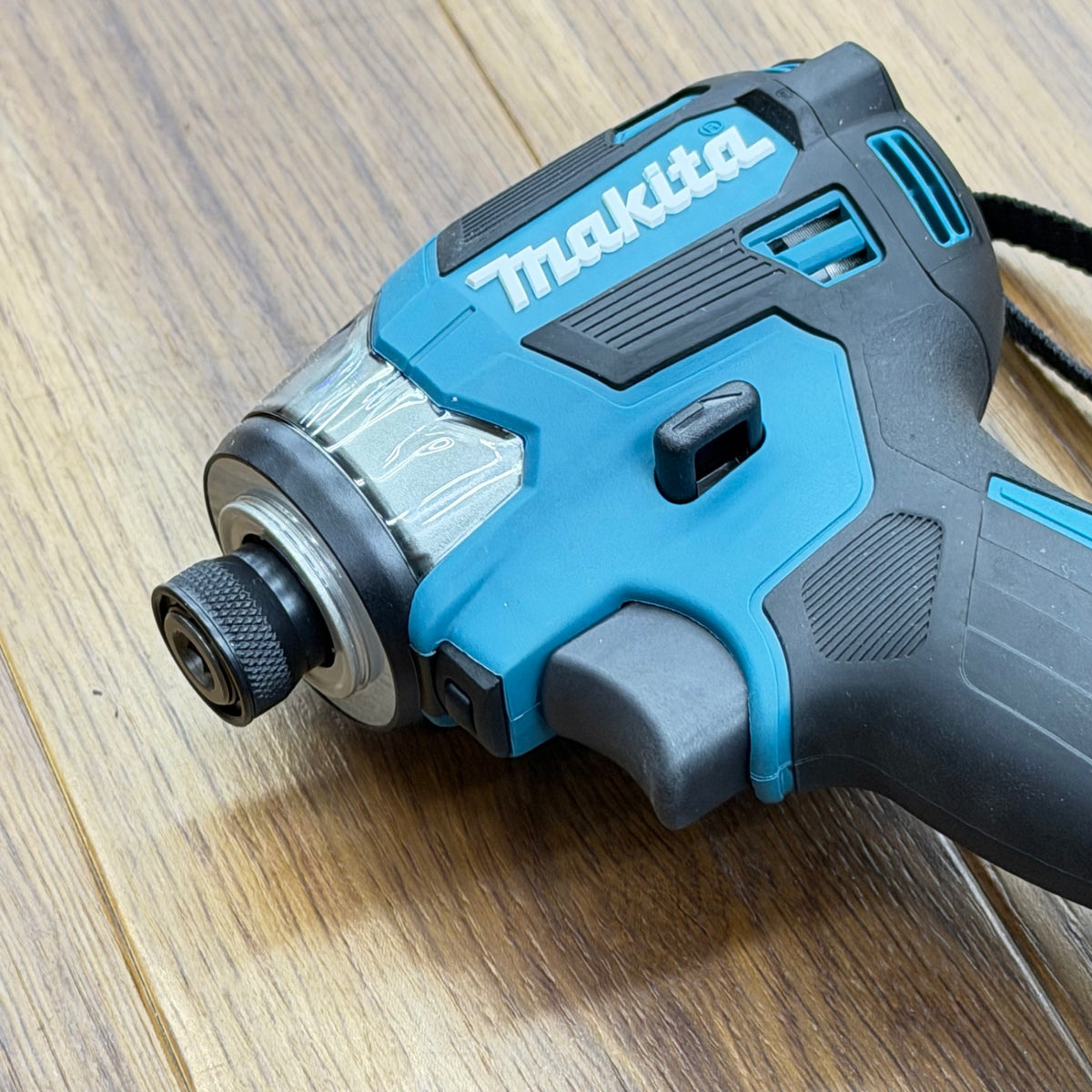 未使用品 18V 充電式インパクトドライバー TD173DZ 【リライズ蓮田店】