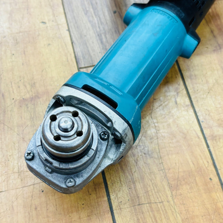 動作確認済み マキタ(makita) 100mm ディスクグラインダー 9533BLA 【リライズ蓮田店】