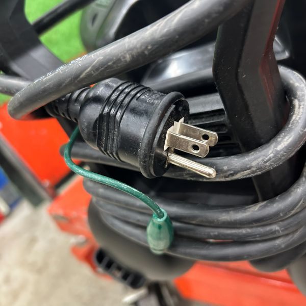 エアコンプレッサー EC1445H3 【野田愛宕店】