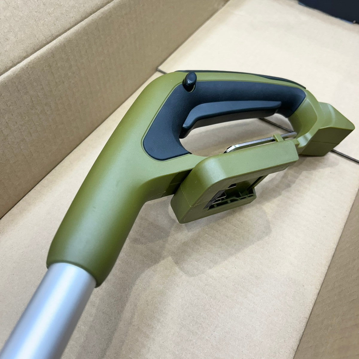 DCM 充電式グラストリマー樹脂刃付 D-GT18V 【船橋馬込店】