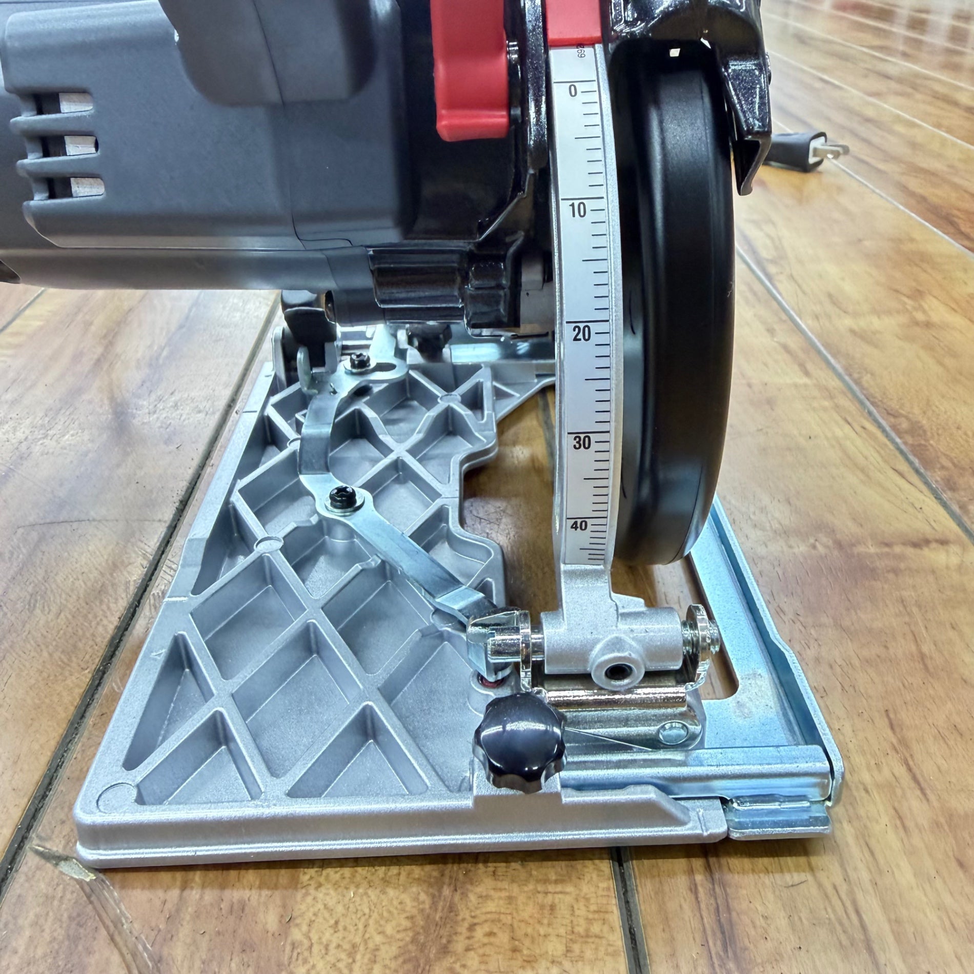 未使用品 京セラ(kyocera) 125mm電子内装マルノコ AW470ED 【リライズ蓮田店】