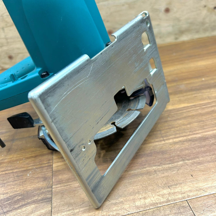 良品 マキタ makita 125mm 防じんカッター 4100KB 【船橋馬込店】