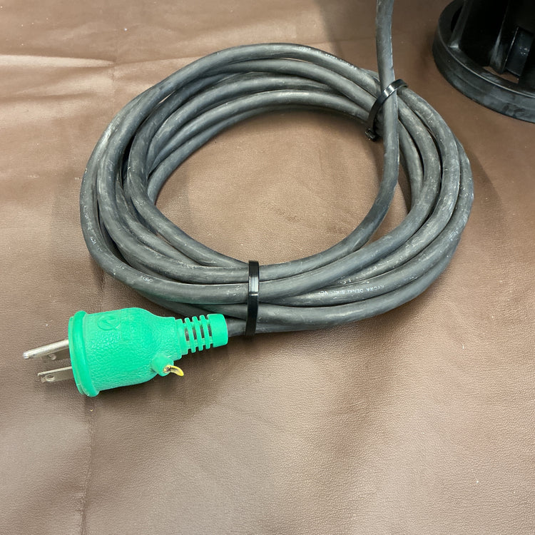 【中古品・ホース付き！】 マキタ(makita) 乾湿両用集じん機 471(P) 連動機能付き 【越谷店】