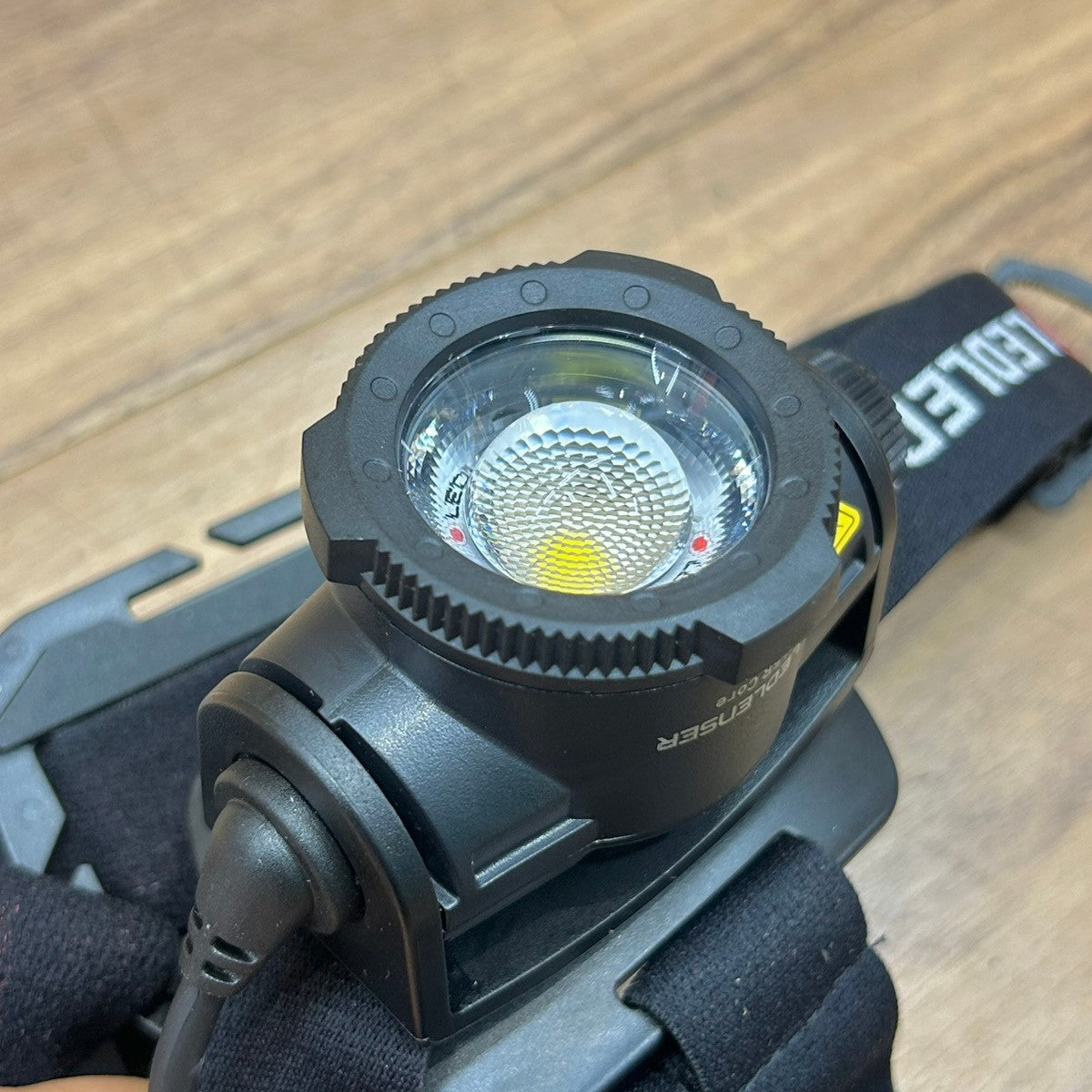 箱なし未使用 レッドレンザー (LEDLENSER) ヘッドライト H15R Core 【船橋馬込店】