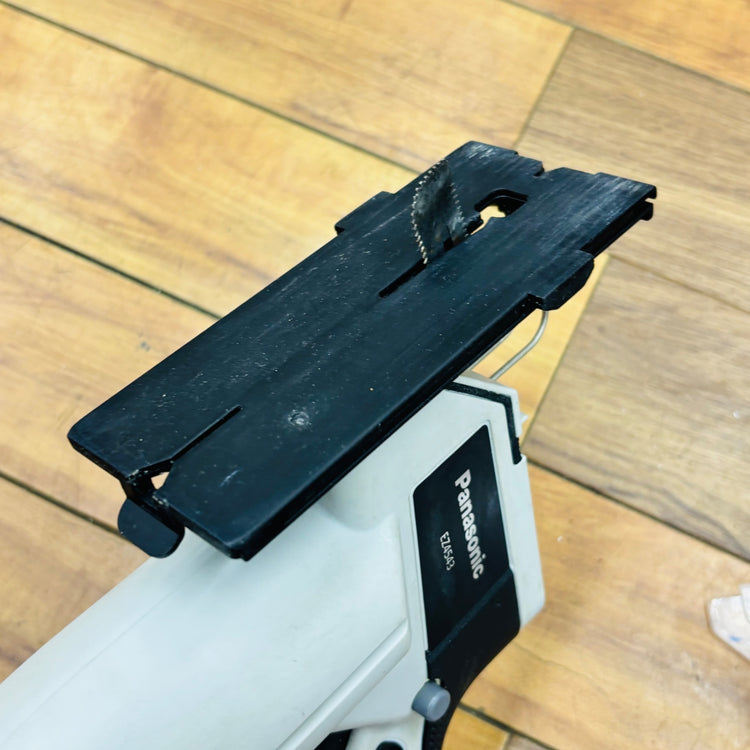 14.4Vコードレス角穴カッター EZ4543 本体のみ【中古】 【蓮田店】
