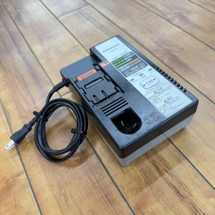 充電動作OK  急速充電器 EZ0L80 【リライズ蓮田店】