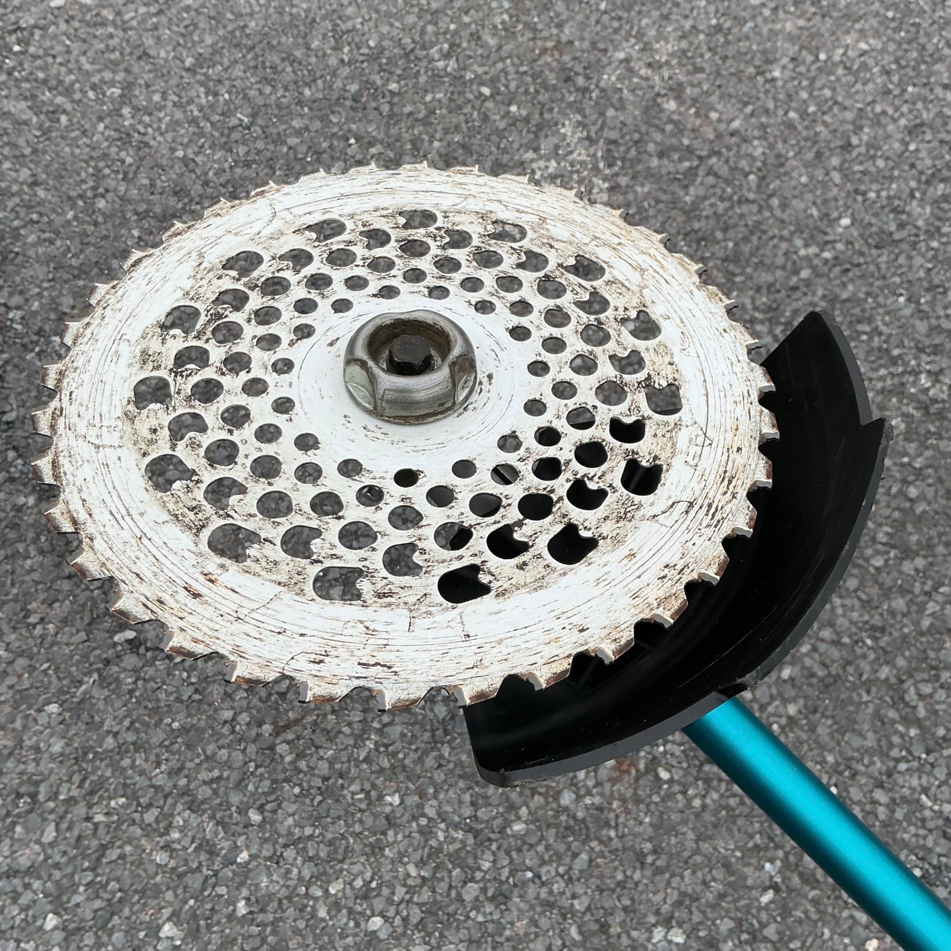 【※発送不可※中古】 マキタ(makita) 40Vmax コードレス草刈機 MUR005GZ チップソー使用可能モデル 【越谷店】