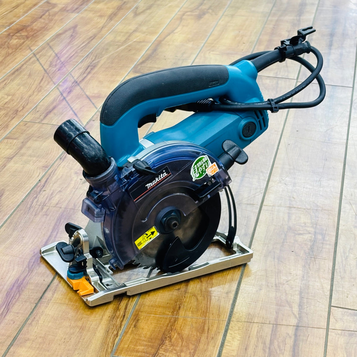 動作良好 マキタ(makita) 125mm ボード用防じんマルノコ 5205FXSP1 【リライズ蓮田店】