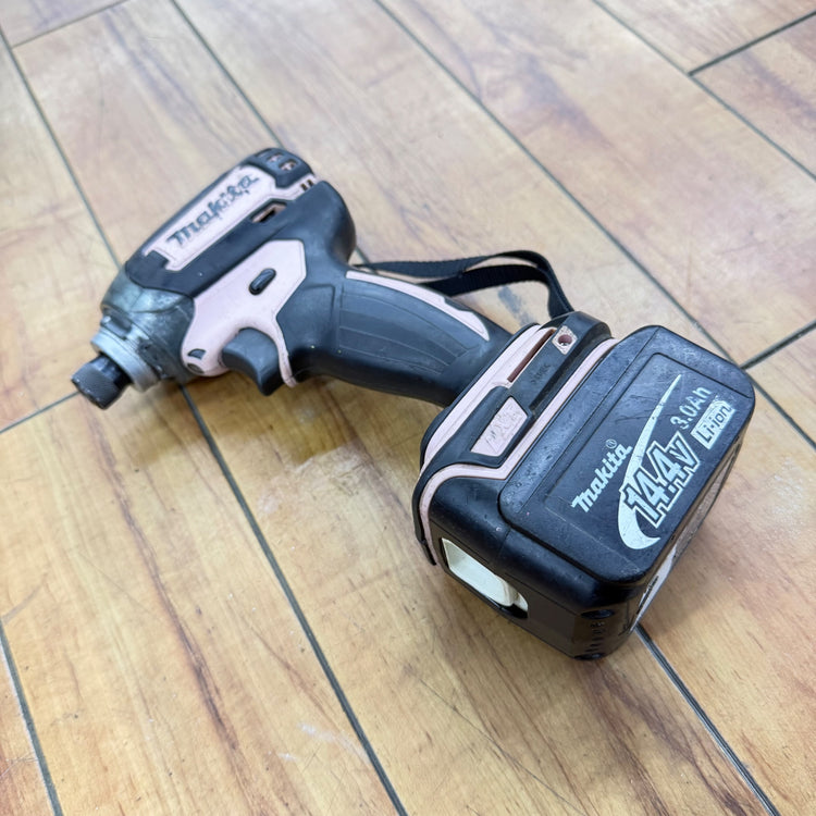 動作良好 14.4V 充電式インパクトドライバ TD136DZ バッテリー1個(BL1430)付属【リライズ蓮田店】