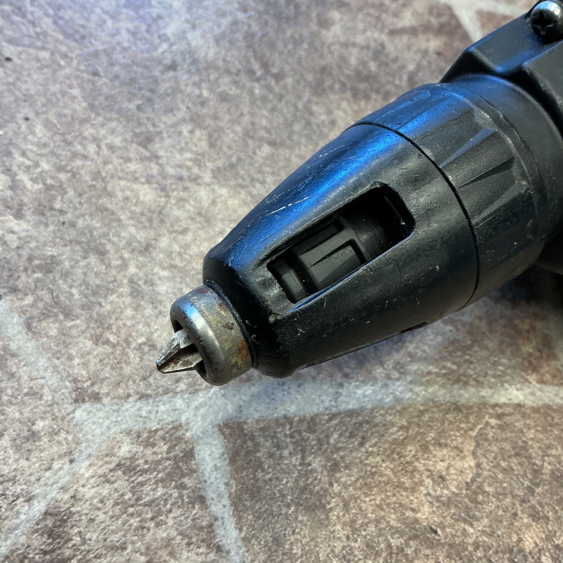 【中古・動作品】 マキタ makita ボード用スクリュードライバ 6819 20mコード 電源コード汚れあり 【越谷店】