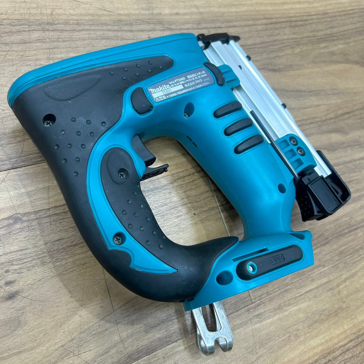 美品 マキタ (makita) 14.4V 充電式ピンタッカー PT350DZ 本体のみ 【船橋馬込店】