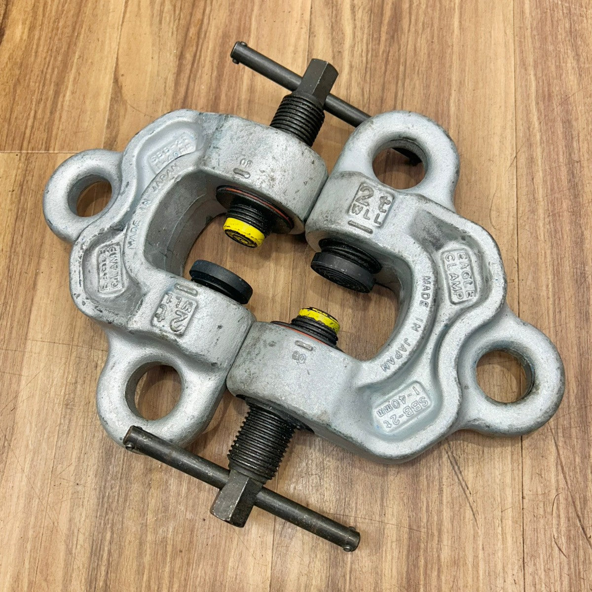 良品 2個セット イーグルクランプ 2t ネジ式全方向クランプ SBB-2t  【船橋馬込店】