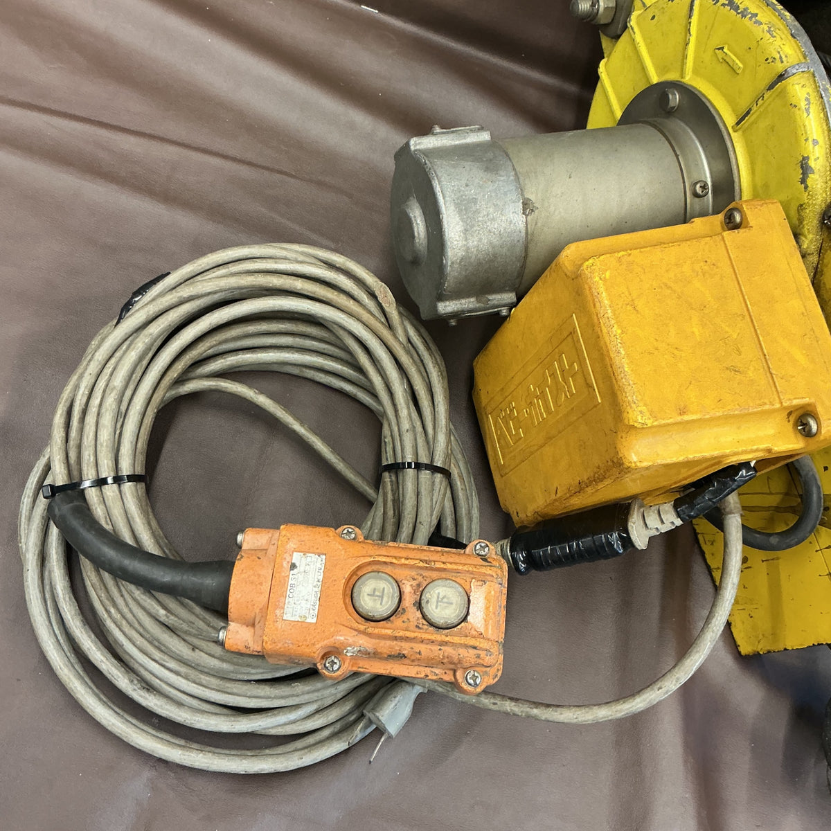 【中古・動作しました！】 トーヨーコーケン(TKK) 160kg ベビーホイスト BH-400 揚程20m 【越谷店】