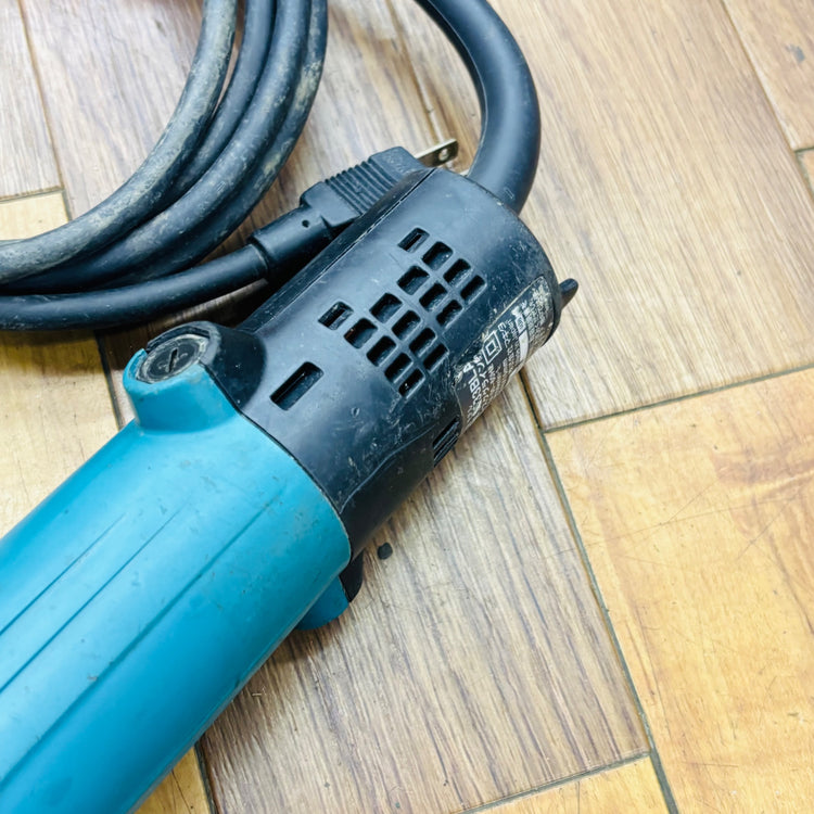 動作確認済み マキタ(makita) 100mm ディスクグラインダー 9533BLA 【リライズ蓮田店】