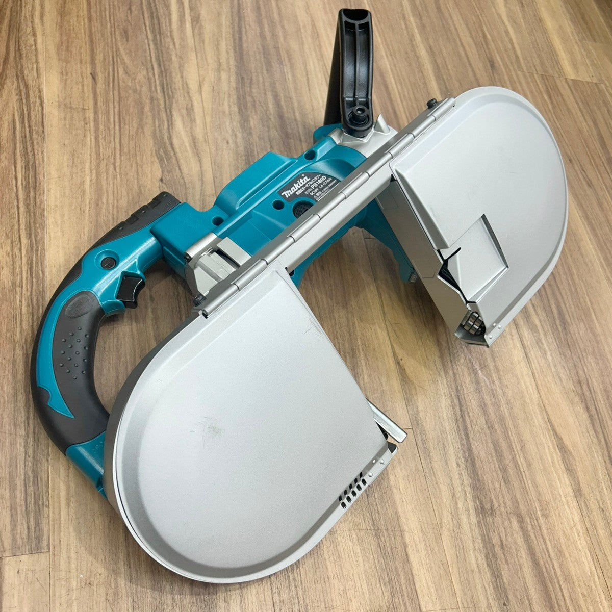 極美品 マキタ (makita) 18V コードレスバンドソー PB180DZ 本体のみ 替刃付き 【船橋馬込店】