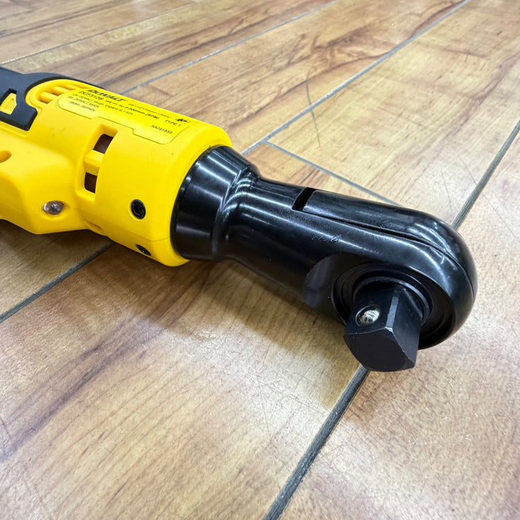 極美品 18V 1/2インチ(12.7sq) コードレスラチェットレンチ DCF512B 【リライズ蓮田店】
