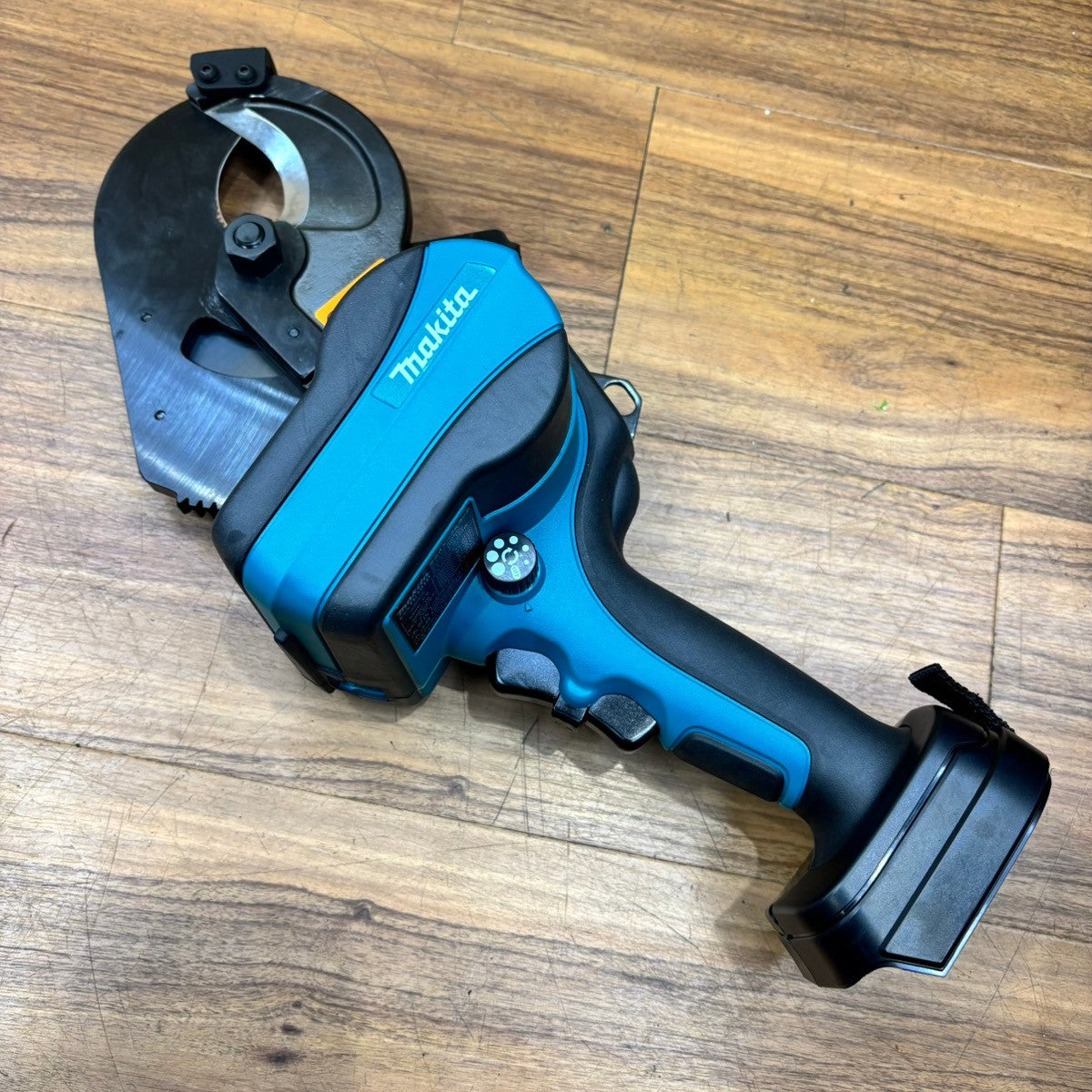 ◆マキタ(makita) コードレスケーブルカッター TC101DRG 【船橋馬込店】