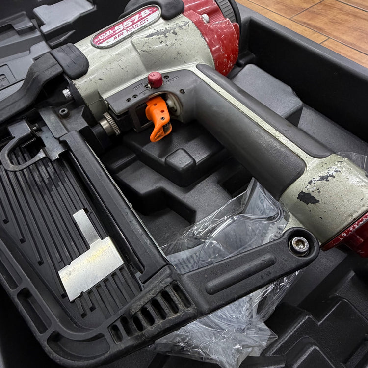 打ち込み動作良好 9mm 常圧フロアタッカ TA-557B/957Tフロア 【リライズ蓮田店】