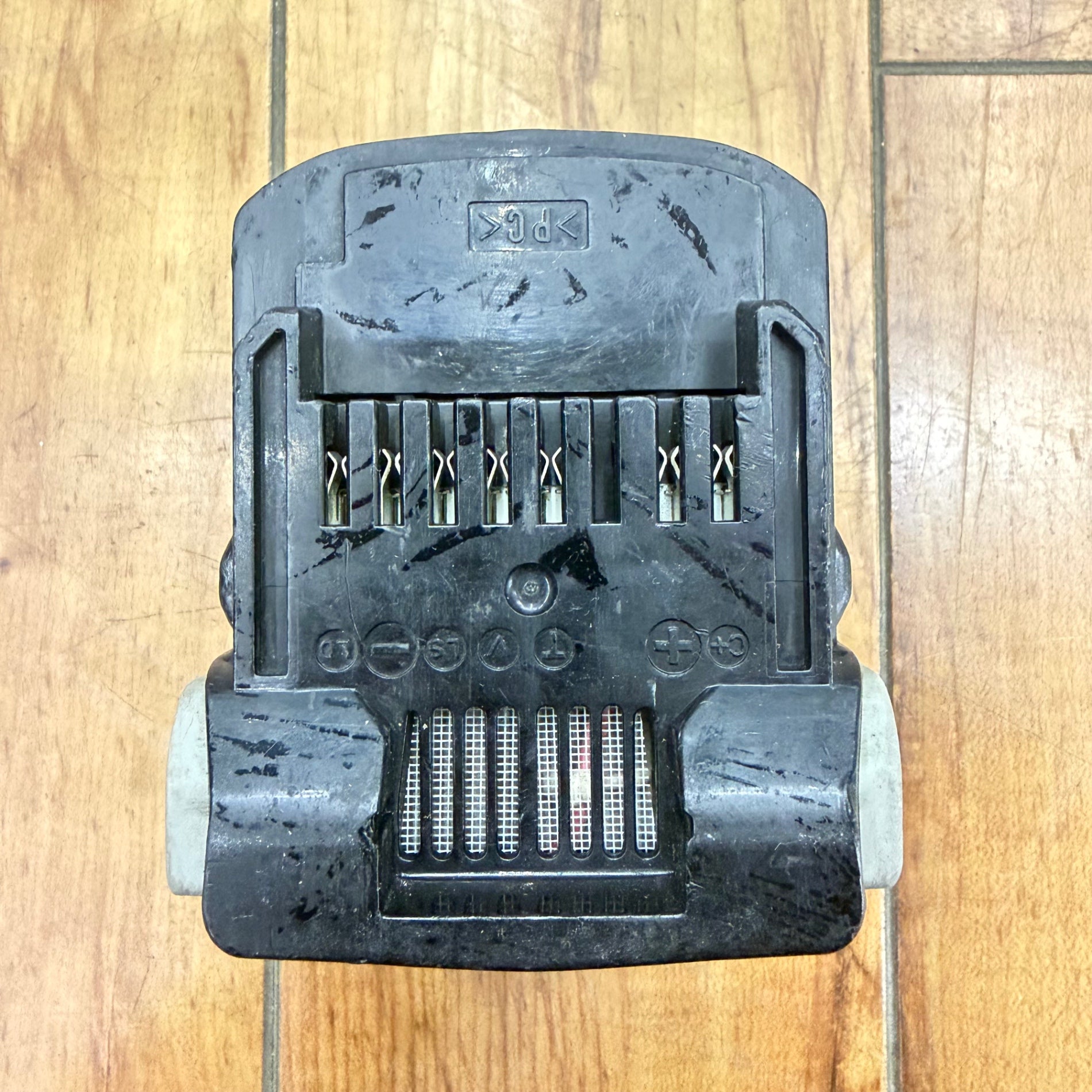 【コンパクト便】 リチウムイオンバッテリー 14.4V/6.0Ah BSL1460 【リライズ蓮田店】