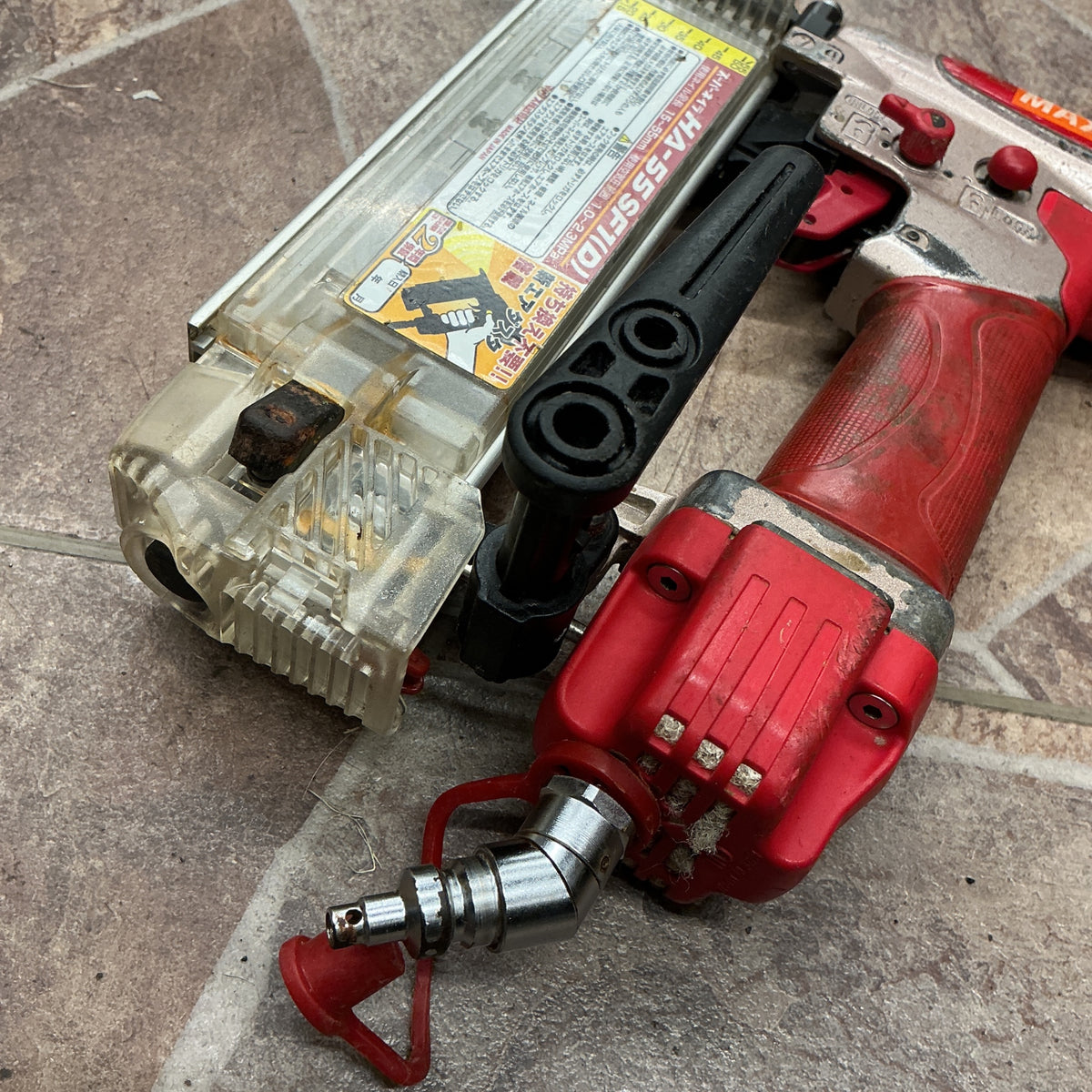 【中古・訳アリ品】 マックス(MAX) 高圧フィニッシュネイラ HA-55SF1(D) ※マガジン開けた際ロックしません 【越谷店】