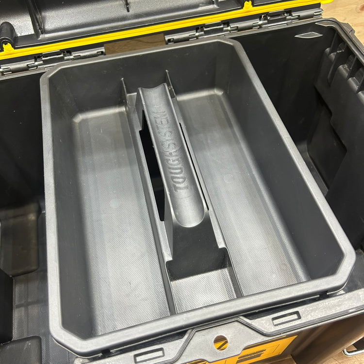 デウォルト DEWALT タフシステム2.0 システム収納BOX Mサイズ 工具箱 収納ケース ツールボックス DWST83294-1 【船橋馬込店】